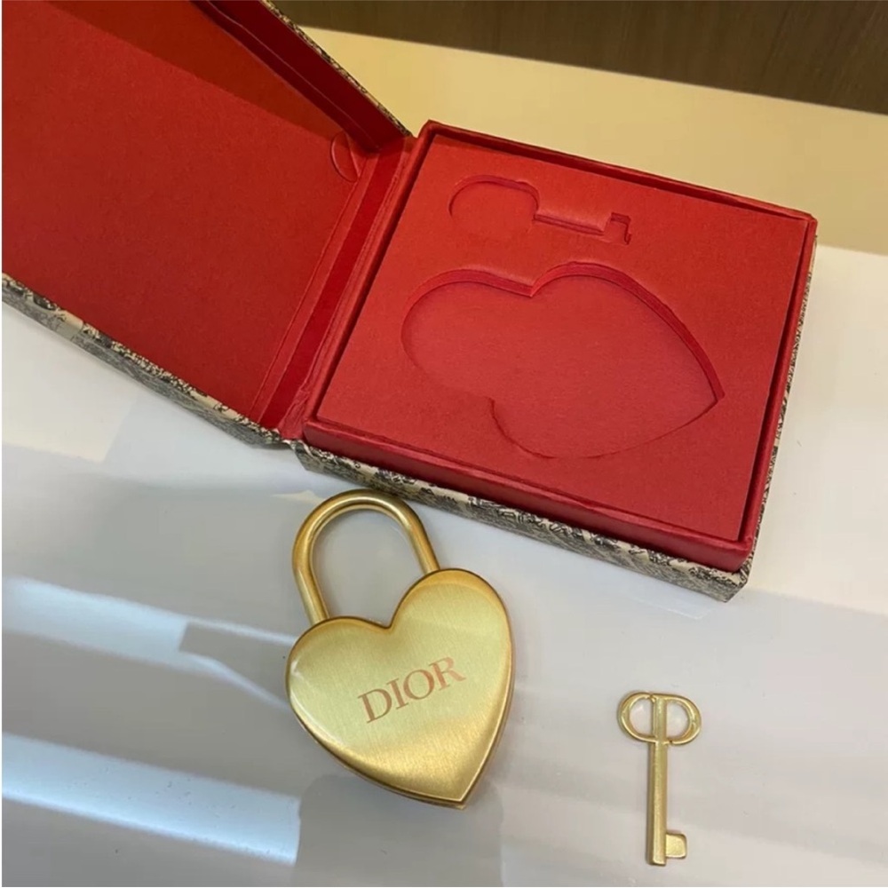 Dior Gold Heart Padlock with Key - Picture 4 of 7